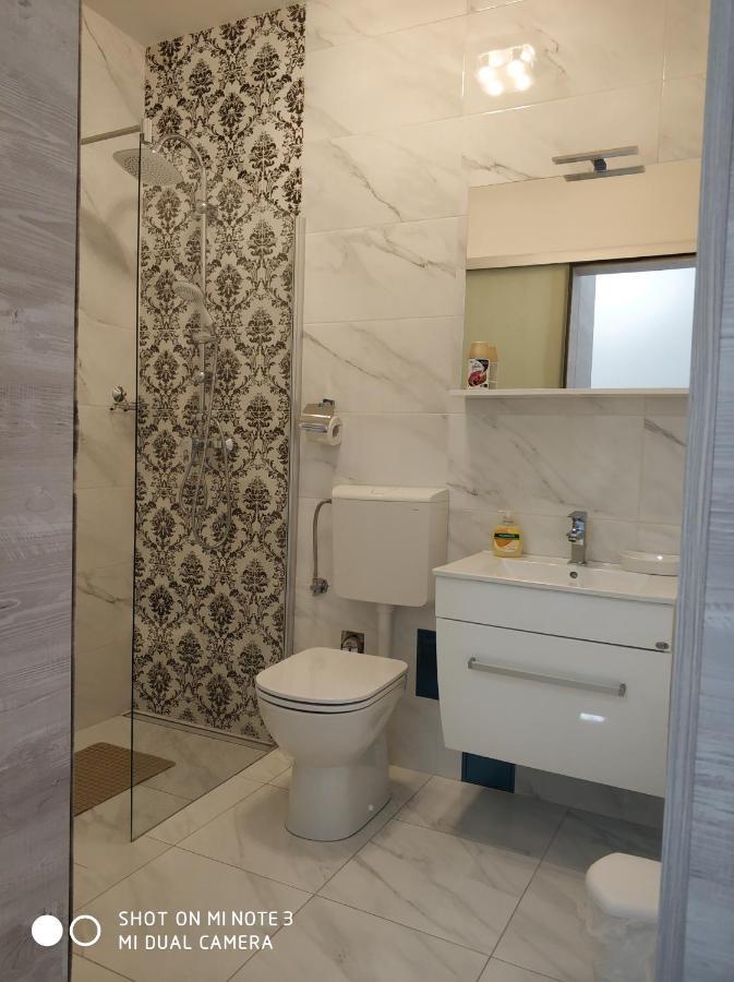 Studio Apartment โนวีวีโนดอลสกี ภายนอก รูปภาพ